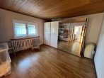 Freistehendes Einfamilienhaus mit großem Garten, Wintergarten und Doppelgarage - Schlafzimmer