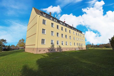 Schöne Drei-Raumwohnung mit Keller und PKW- Stellplatz, 04435 Schkeuditz, Erdgeschosswohnung