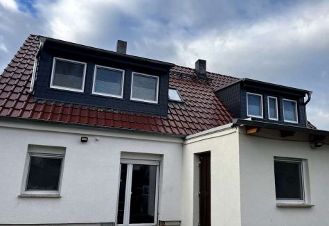 Gemütliches Einfamilienhaus mit großem Grundstück und Scheune in gewachsener Lage von Schköna, 06773 Schköna, Einfamilienhaus
