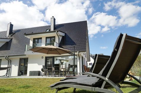 Traumimmobilie mit großem Grundstück auf der Halbinsel Mönchgut, 18586 Middelhagen, Doppelhaushälfte