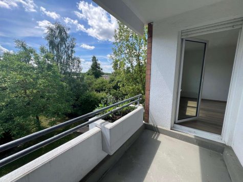 Schöne Drei-Raumwohnung mit Balkon in Schkeuditz OT Radefeld, 04435 Schkeuditz OT Radefeld, Etagenwohnung