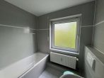 Schöne Drei-Raumwohnung mit Balkon in Schkeuditz OT Radefeld - Badezimmer