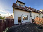 Schönes Reihenendhaus mit Garten und Garage - Hausansicht