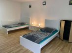 Schöne Doppelhaushälfte mit Garten und Garage - Schlafzimmer