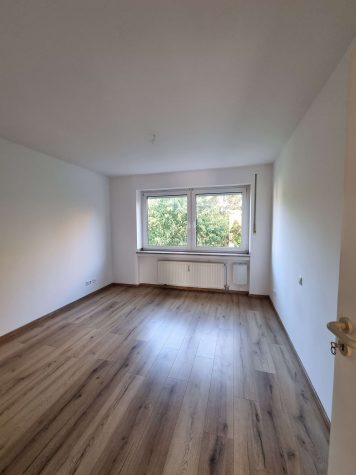 Schöne Drei-Raumwohnung mit Balkon in Schkeuditz OT Radefeld, 04435 Schkeuditz OT Radefeld, Etagenwohnung