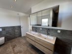 Sie wollen nur noch einziehen? Stadtvilla zum Erstbezug! - Badezimmer