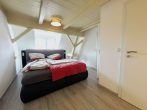 Einzigartiger Hof mit zwei Wohnhäusern, einer Scheune und Garten - Schlafzimmer 1