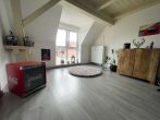 Einzigartiger Hof mit zwei Wohnhäusern, einer Scheune und Garten - Wohnzimmer