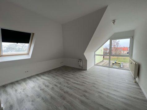 Einraumappartement mit Einbauküche+ Personenaufzug!!, 04435 Schkeuditz-Glesien, Dachgeschosswohnung