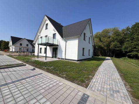 Appartementhaus mit 8 WE direkt am Meer, 18586 Middelhagen OT Lobbe, Middelhagen, Vorpommern-Rüge, Mehrfamilienhaus