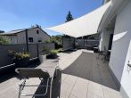 Neuwertiger Bungalow mit großer Doppelgarage + EBK - Terrasse