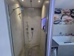Neuwertiger Bungalow mit großer Doppelgarage + EBK - Badezimmer
