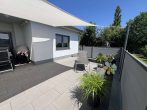 Neuwertiger Bungalow mit großer Doppelgarage + EBK - Terrasse