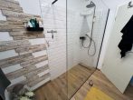 Schöne 3-Raumwohnung mit Balkon + TG in Ermlitz - Badezimmer