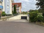 Schöne 3-Raumwohnung mit Balkon + TG in Ermlitz - Tiefgarageneinfahrt