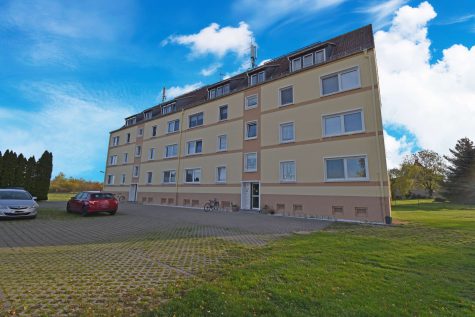 Schöne DG Wohnung mit PKW- Stellplatz, 04435 Schkeuditz, Dachgeschosswohnung