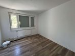 Charmante 2- Zimmerwohnung sofort Verfügbar! - Wohnzimmer