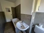 Charmante 2- Zimmerwohnung sofort Verfügbar! - Badezimmer