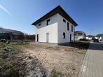 Sie wollen nur noch einziehen? Stadtvilla zum Erstbezug! - Hausansicht
